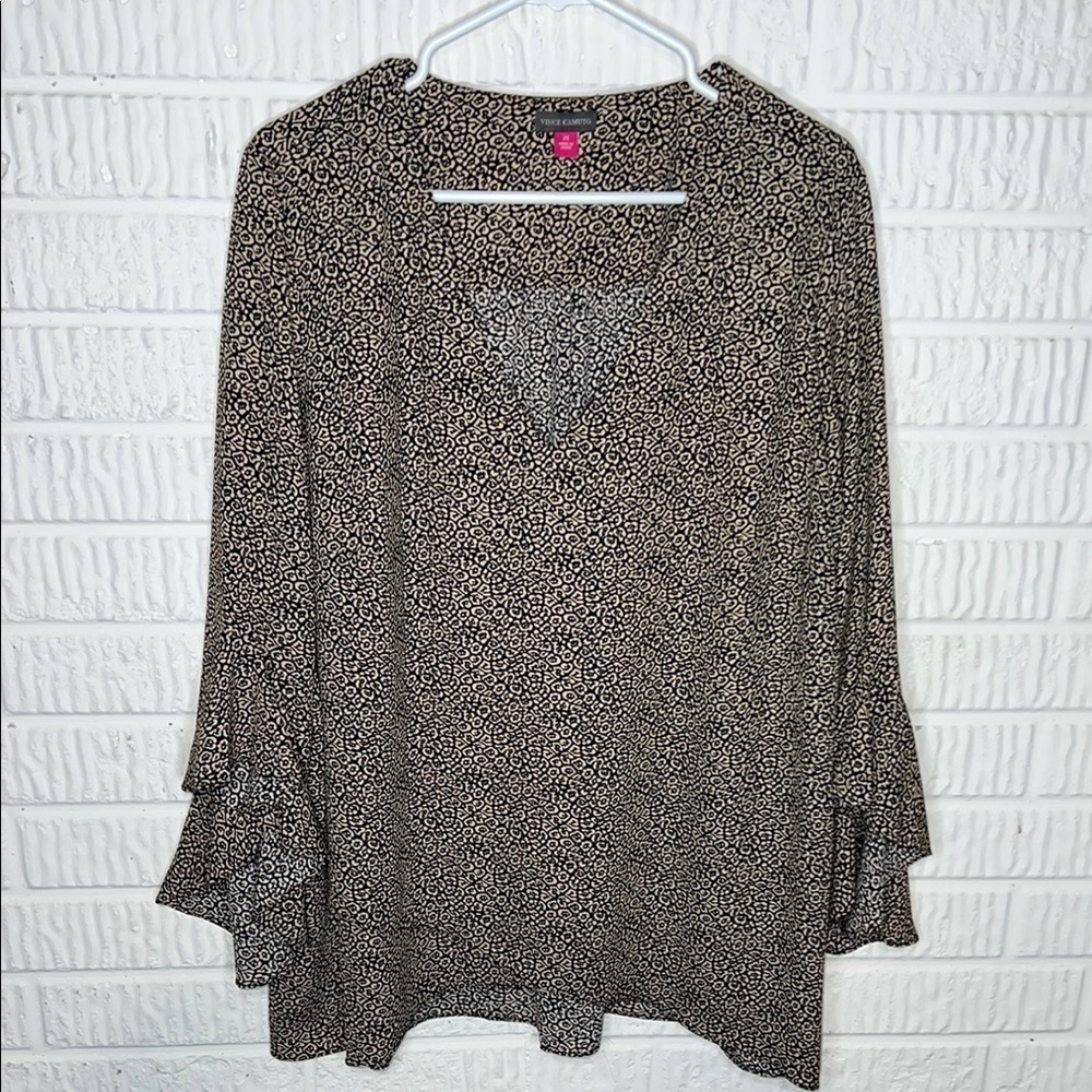 Vince Camuto Chic Leopard Print Women's Top